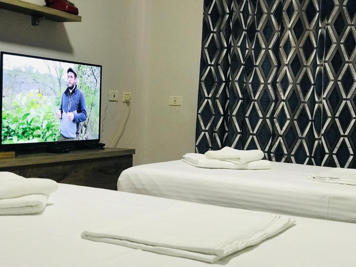 Apartament Proper House Iva *